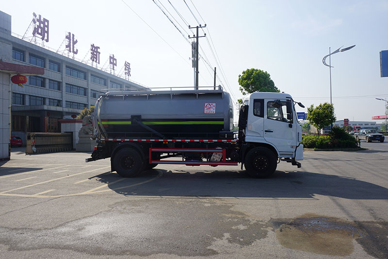 中潔牌XZL5186GXW6型東風(fēng)吸污車(chē)